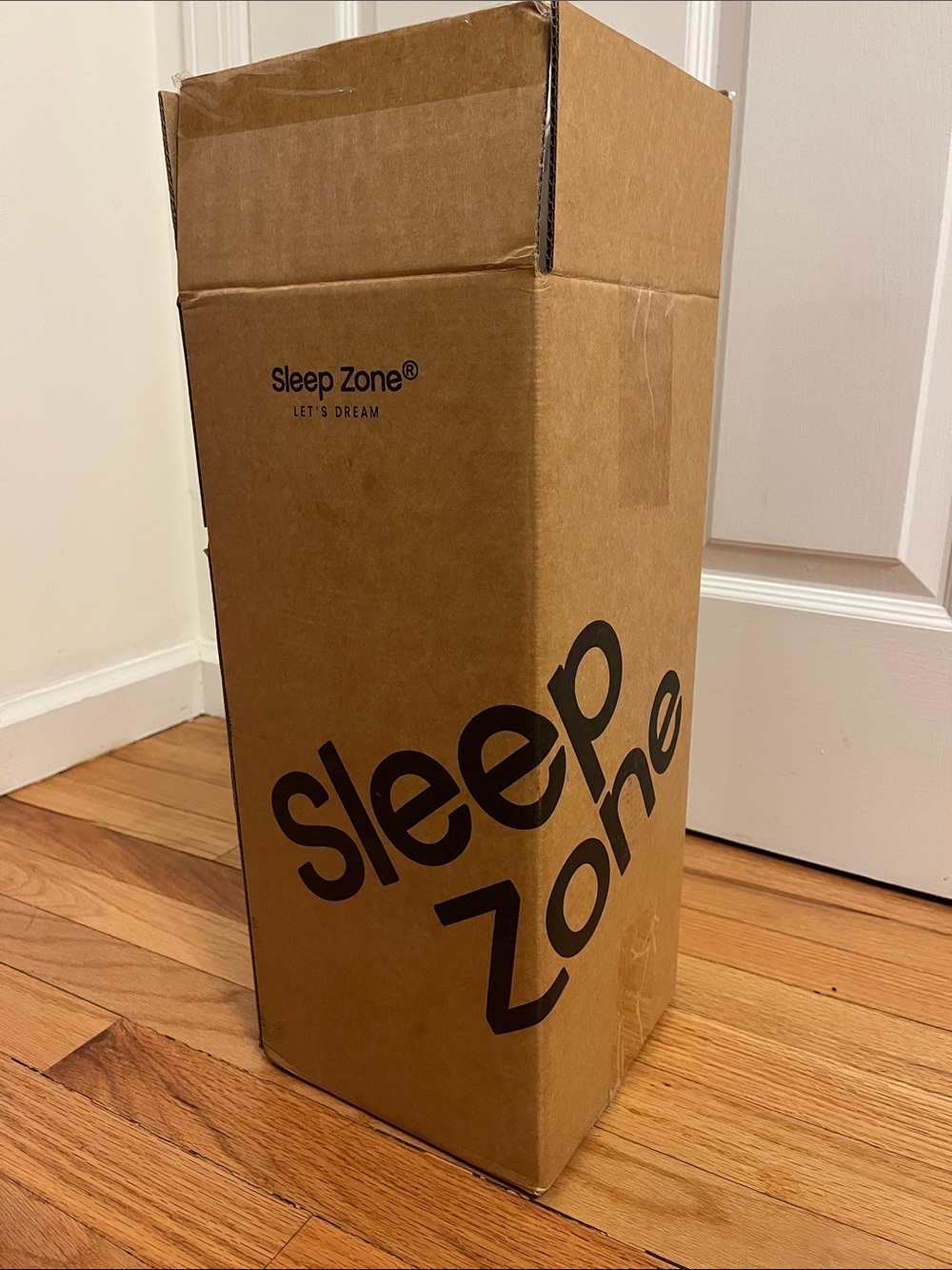 Waterproof mattress cover (queen size bed)